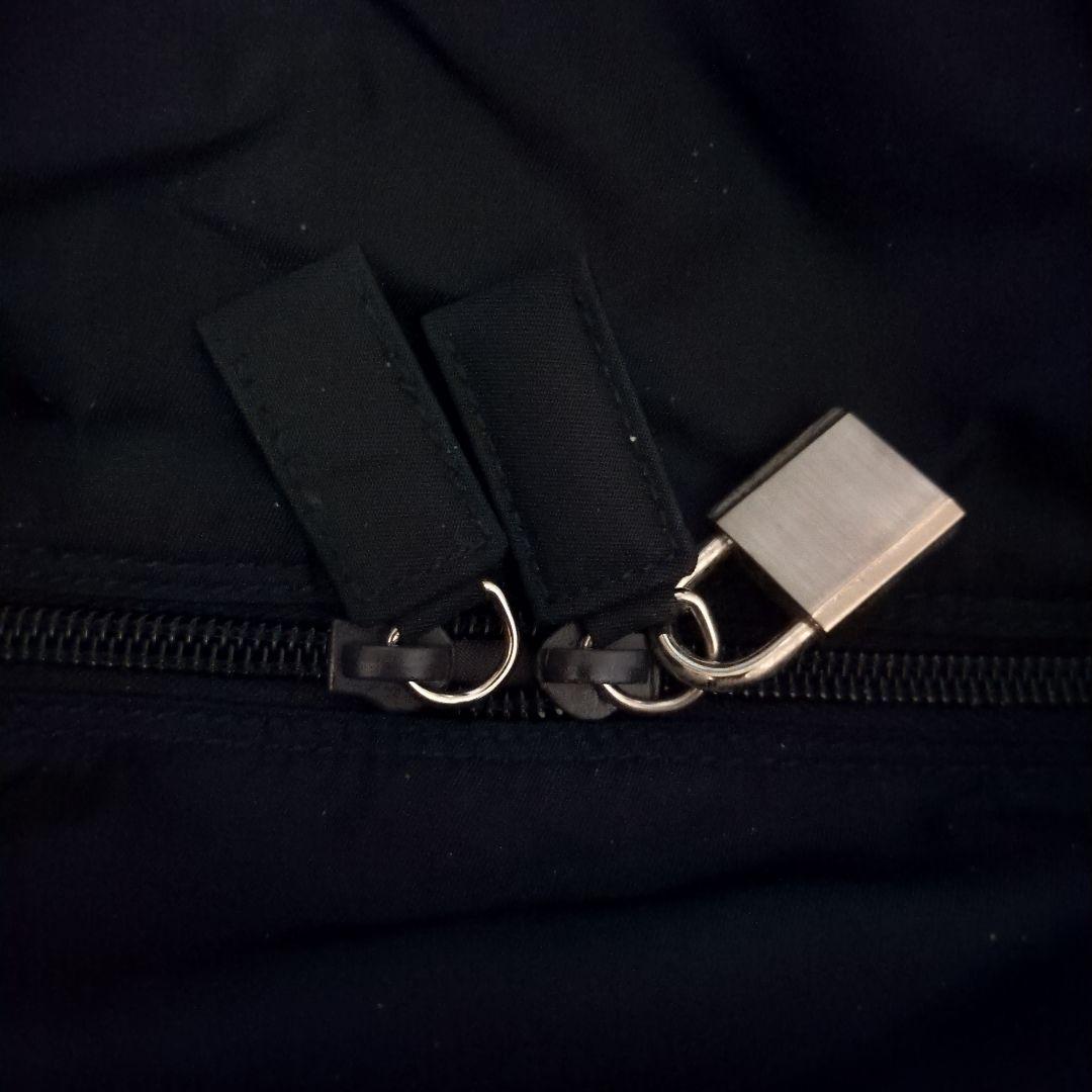 けい！　Ｕｓｅｄ　ＰＲＡＤＡ　赤タグ　大型ボストンバッグ　ＢＫ系