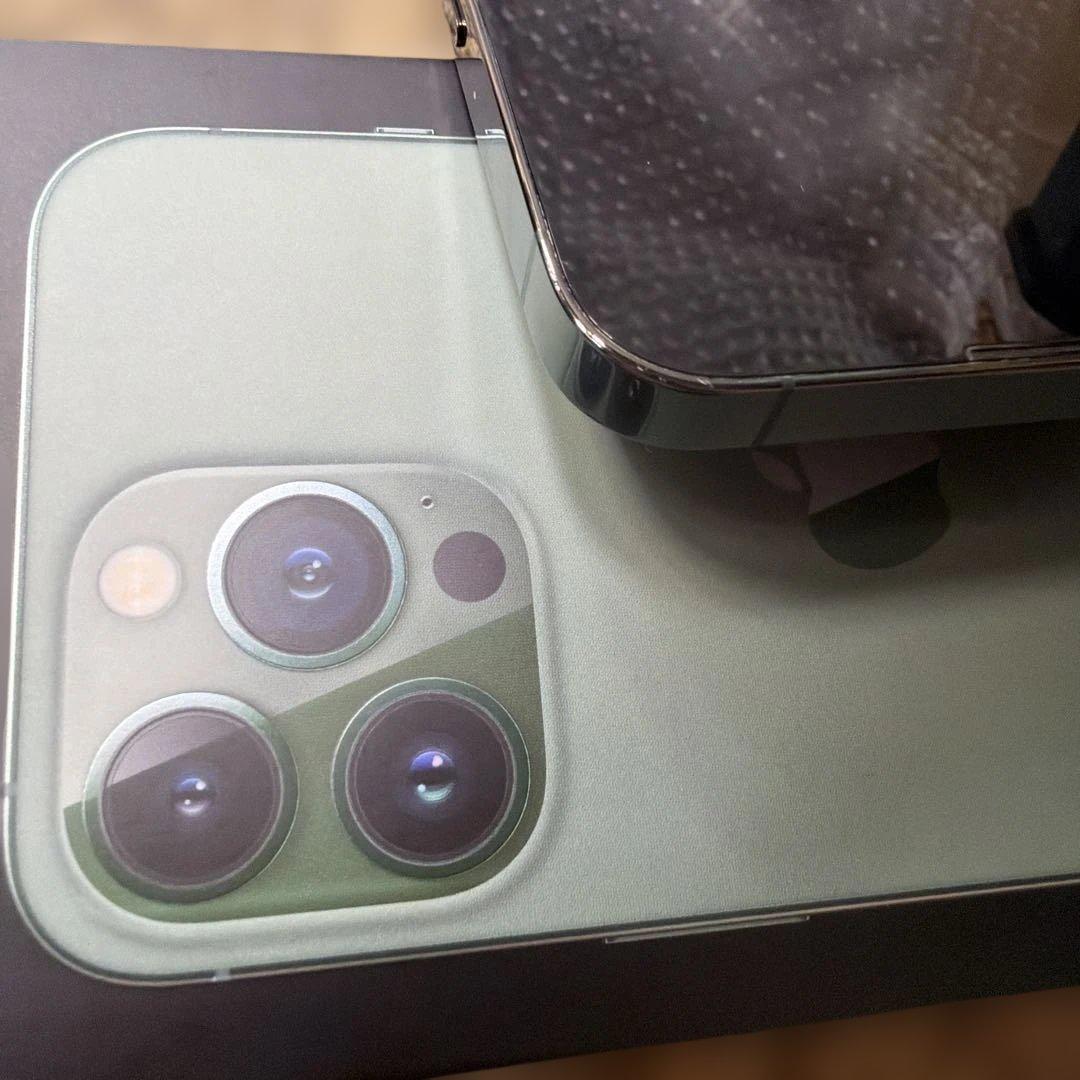 【美品】Apple iPhone13 Pro 256GB アルパイングリーン本体