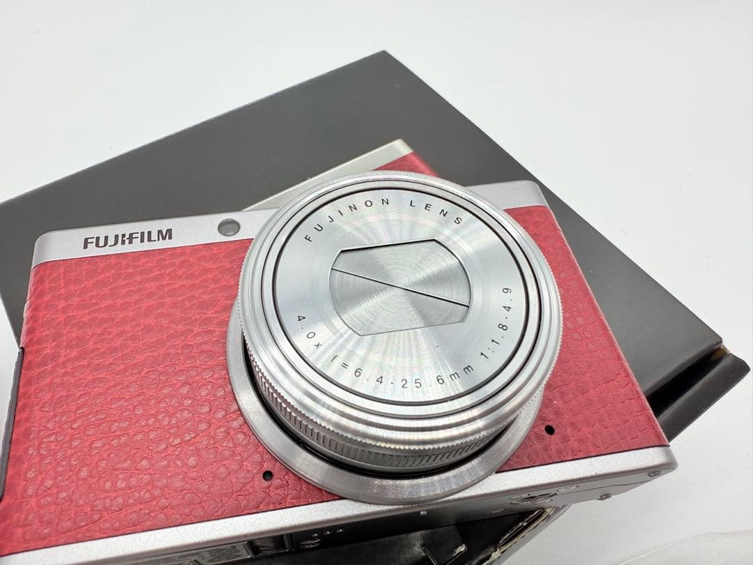 【美品】 富士フィルム FUJIFILM XF1 コンパクトデジタルカメラ