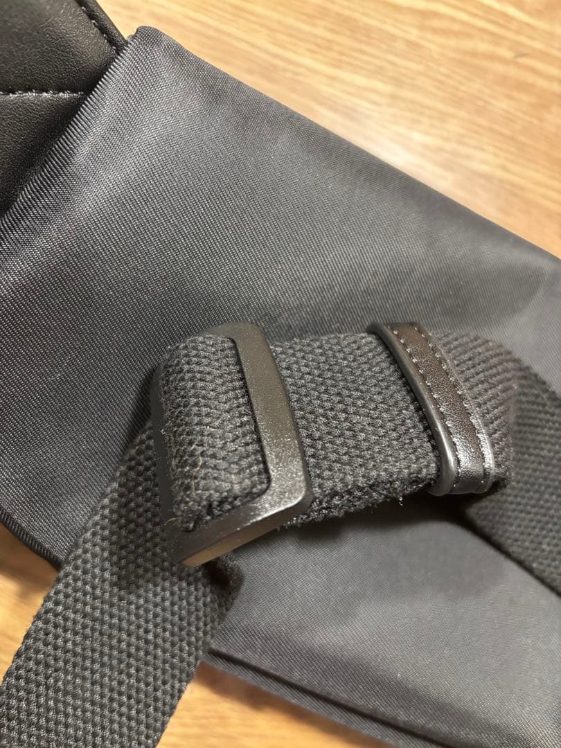 A.P.C. ボディバッグ ブラック