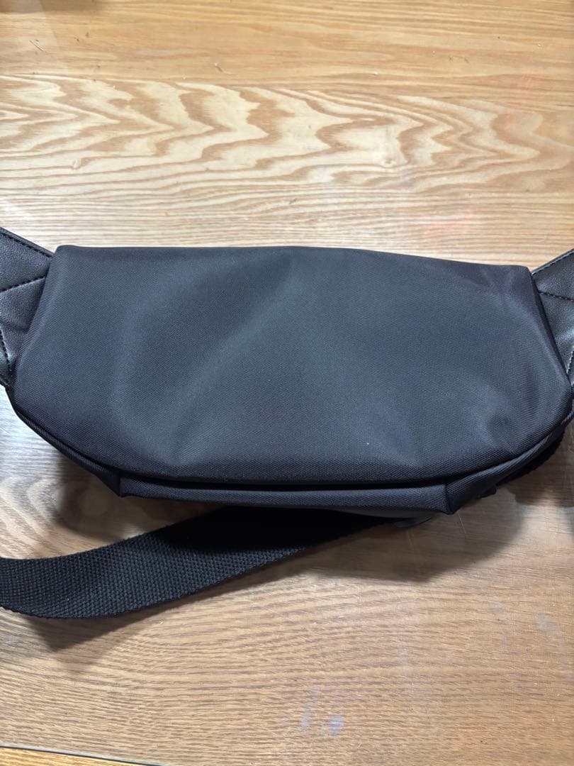 A.P.C. ボディバッグ ブラック