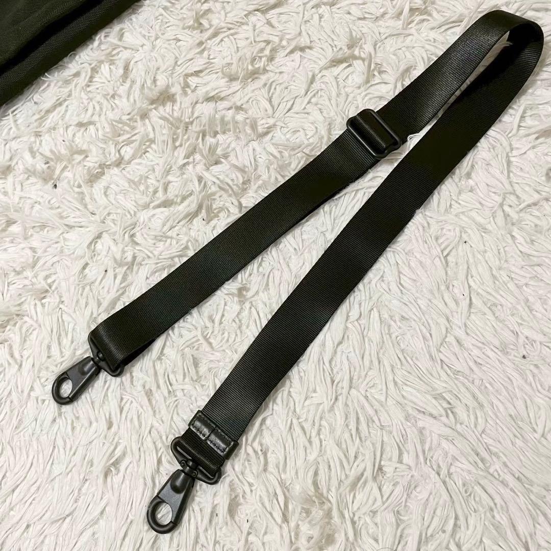 極美品　トゥミ　ガーメントバッグ　トライフォールド　3つ折りキャリーオン　黒