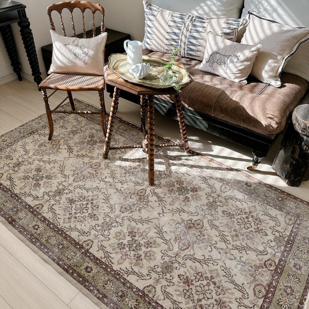 トルコヴィンテージラグ A93 レア クリーム グリーン ブラウン ピンク