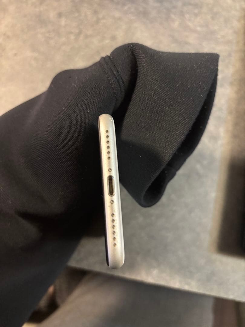 iPhoneSE2 ホワイト 128GB