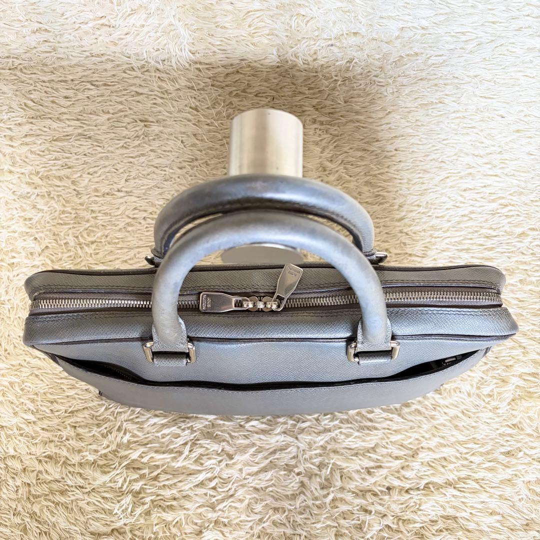 Louis Vuitton タイガ ポルトドキュマンPDB M32711 グレー