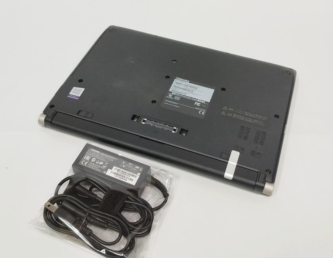 こばっしー Dynabook R73/H I3 8GB 256GB