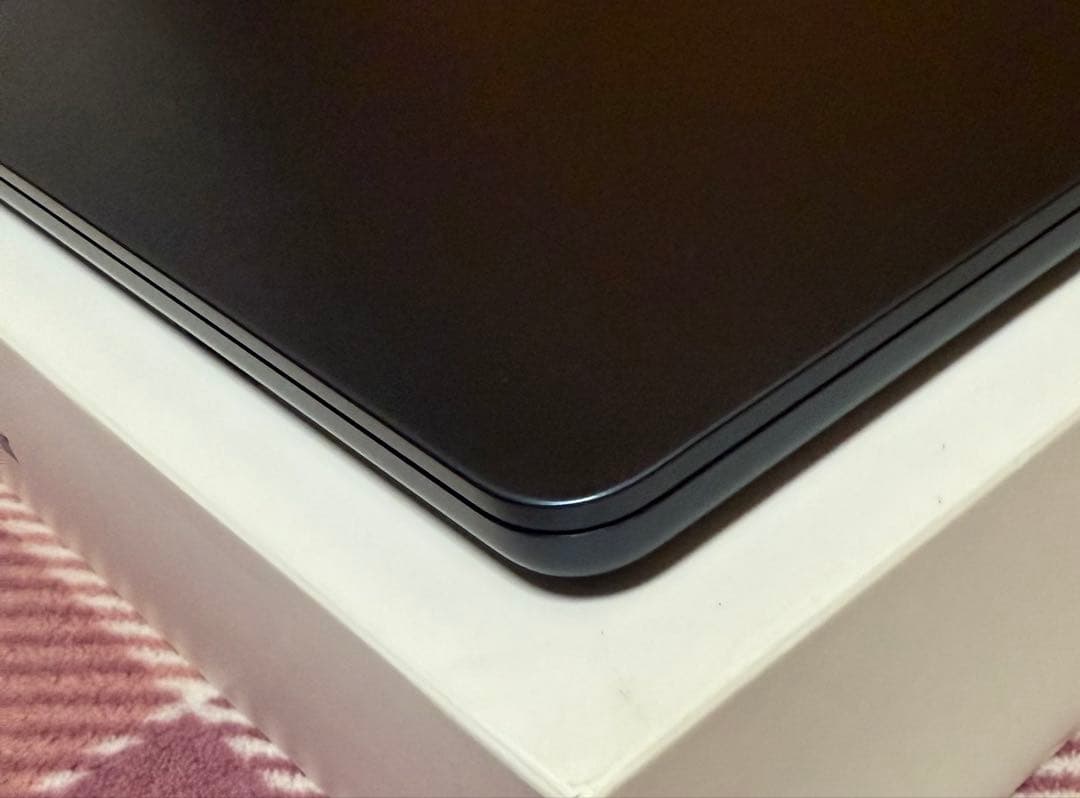 美品-Macbook Air M2-8-256 Office付き