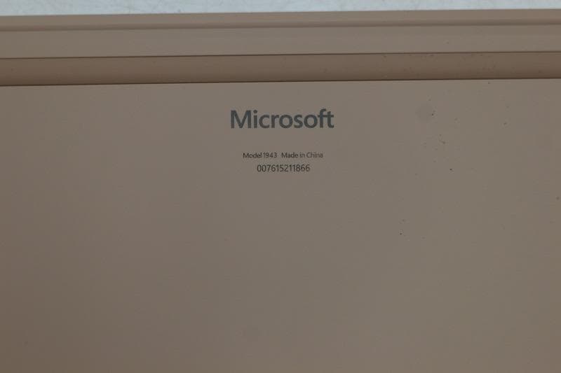 【ジャンク】Microsoft Surface Laptop Go 1943