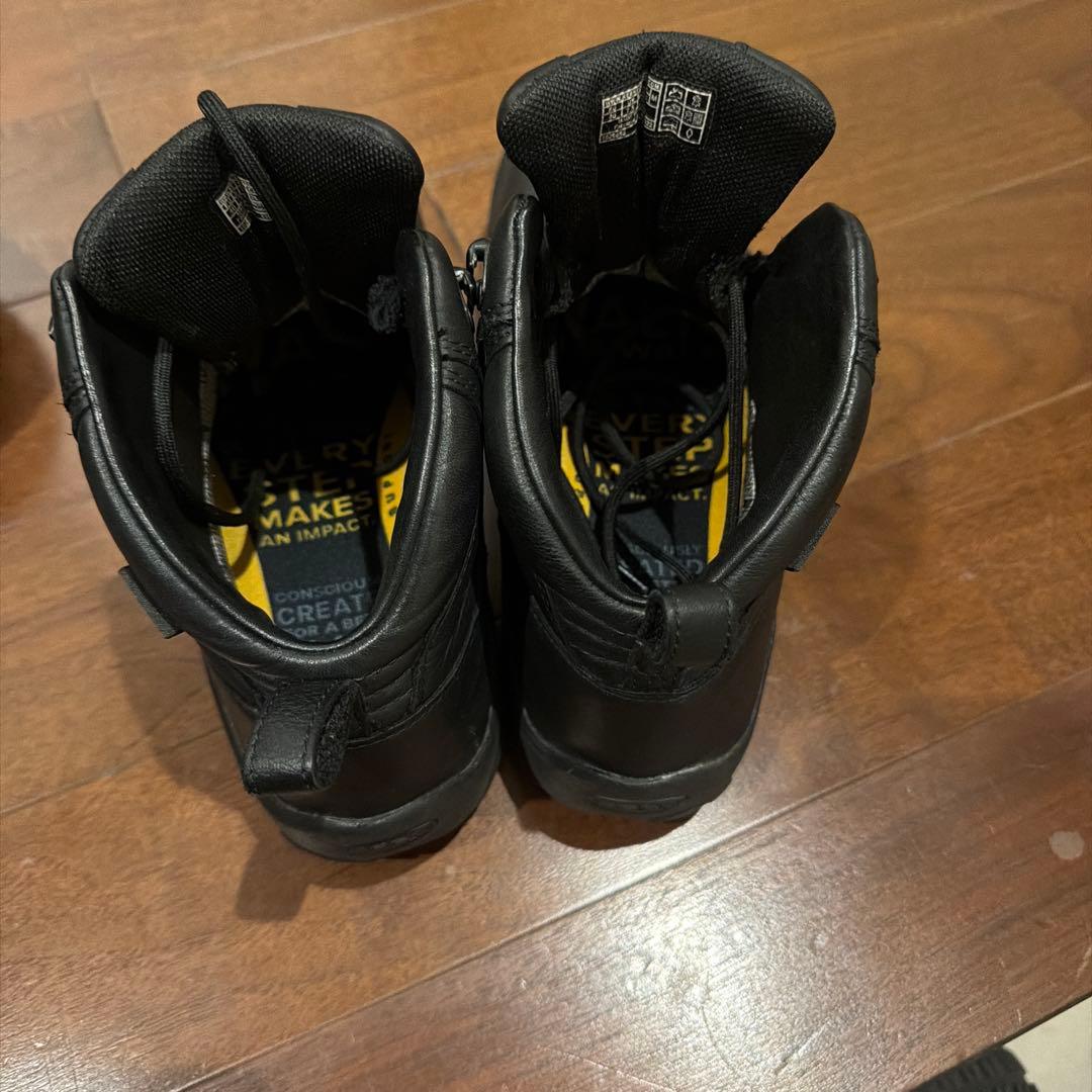 KEEN ピレニーズ　トレッキングシューズ