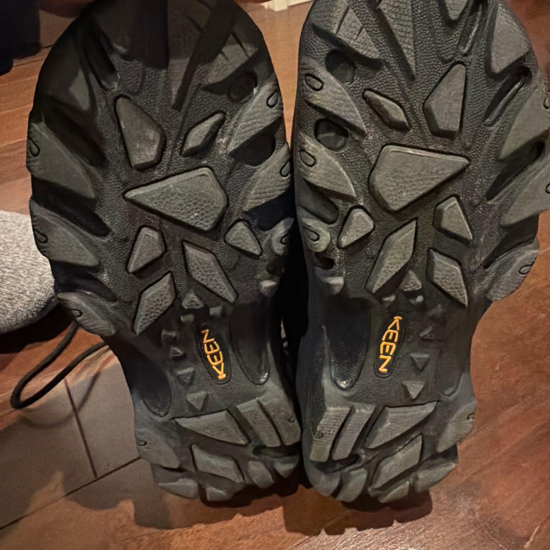 KEEN ピレニーズ　トレッキングシューズ