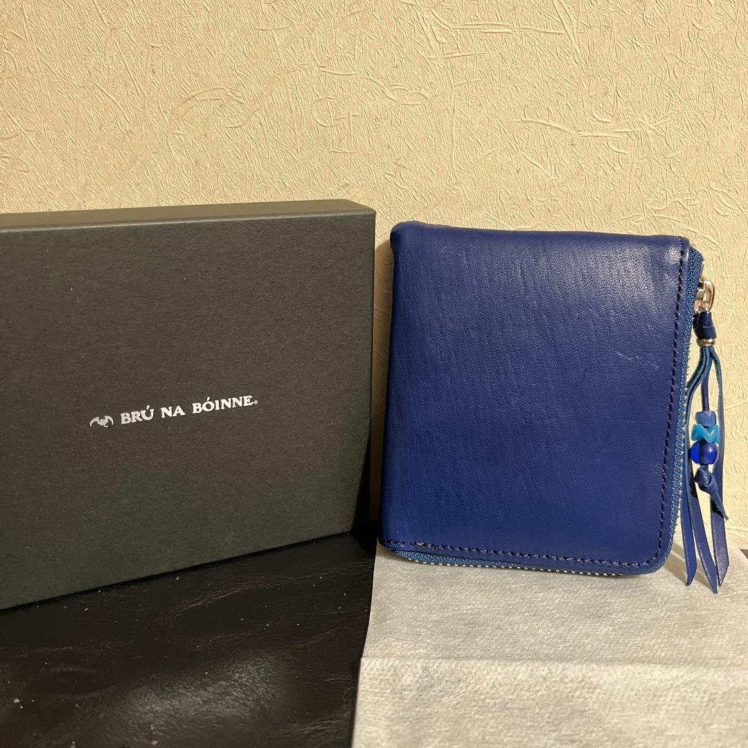 ブルーナボイン　スモールウォレット　ホースレザー