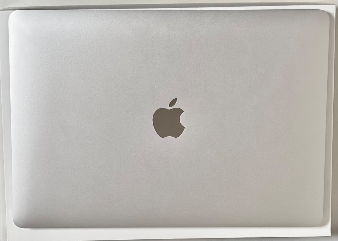 MacBook Air M1 メモリ8GB SSD512GB MGNA3J/A