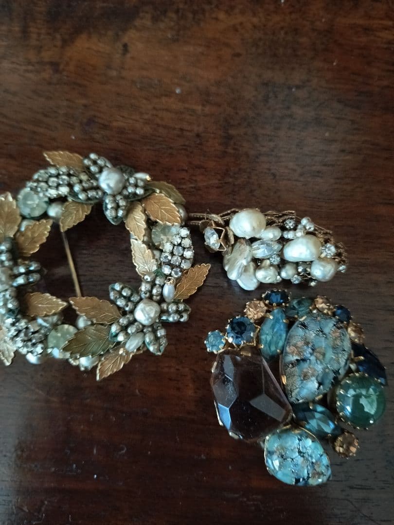 ビンテージブローチハスケル風　メーカー銘