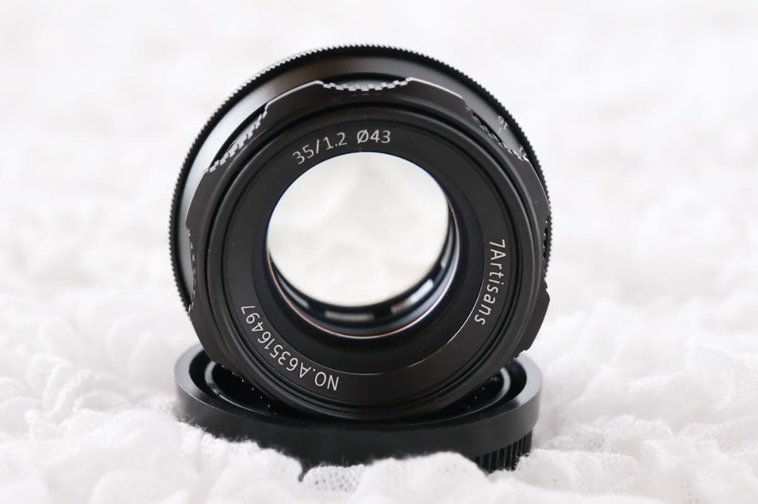 七工匠 35mm f/1.2 レンズ 冨士フィルム用　おまけフード付き