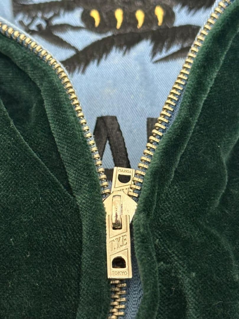東洋エンタープライズ　スカジャン　ベロア生地　刺繍