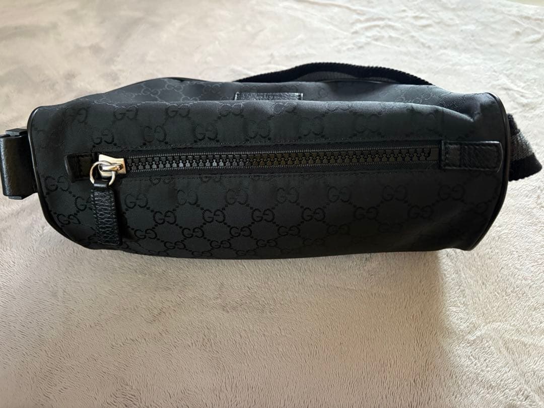 GUCCI ブラック ボディバッグ ウエストバッグ