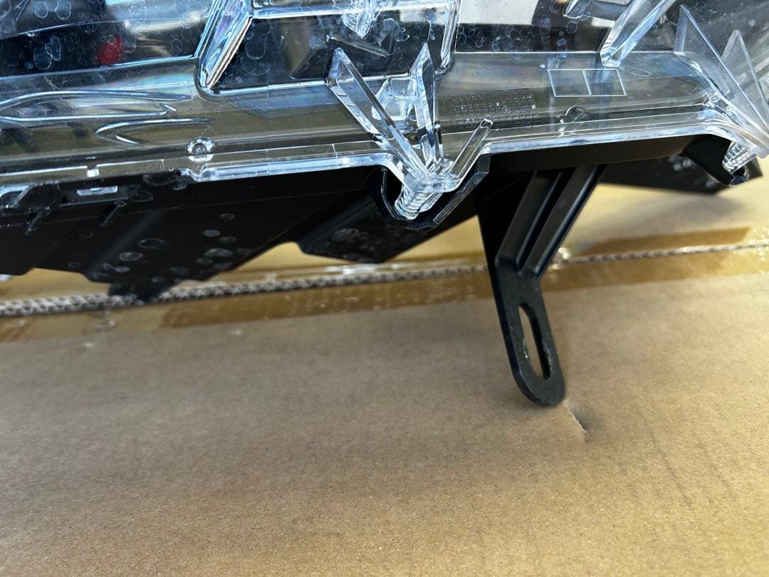 トヨタ カローラクロス ZVG11 右ヘッドライトassy