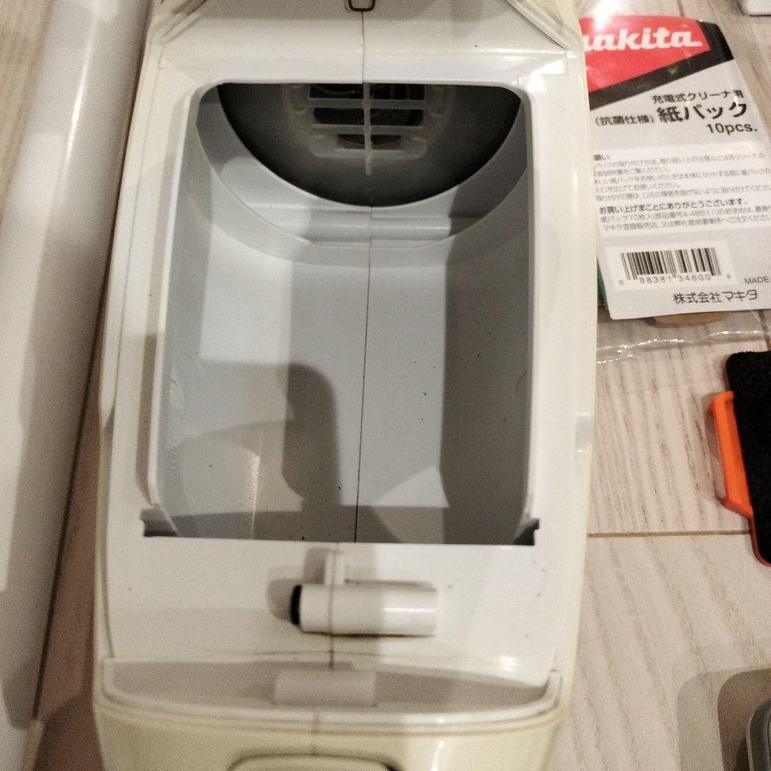 makita マキタ　CL107FD 本体と付属品セット