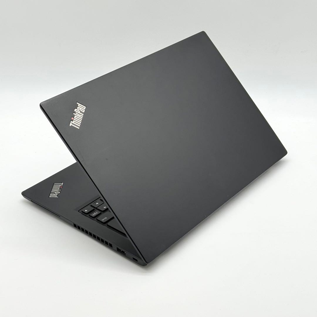 準美品 ThinkPad 第8世代i7 16GB SSD512 11pro 軽量