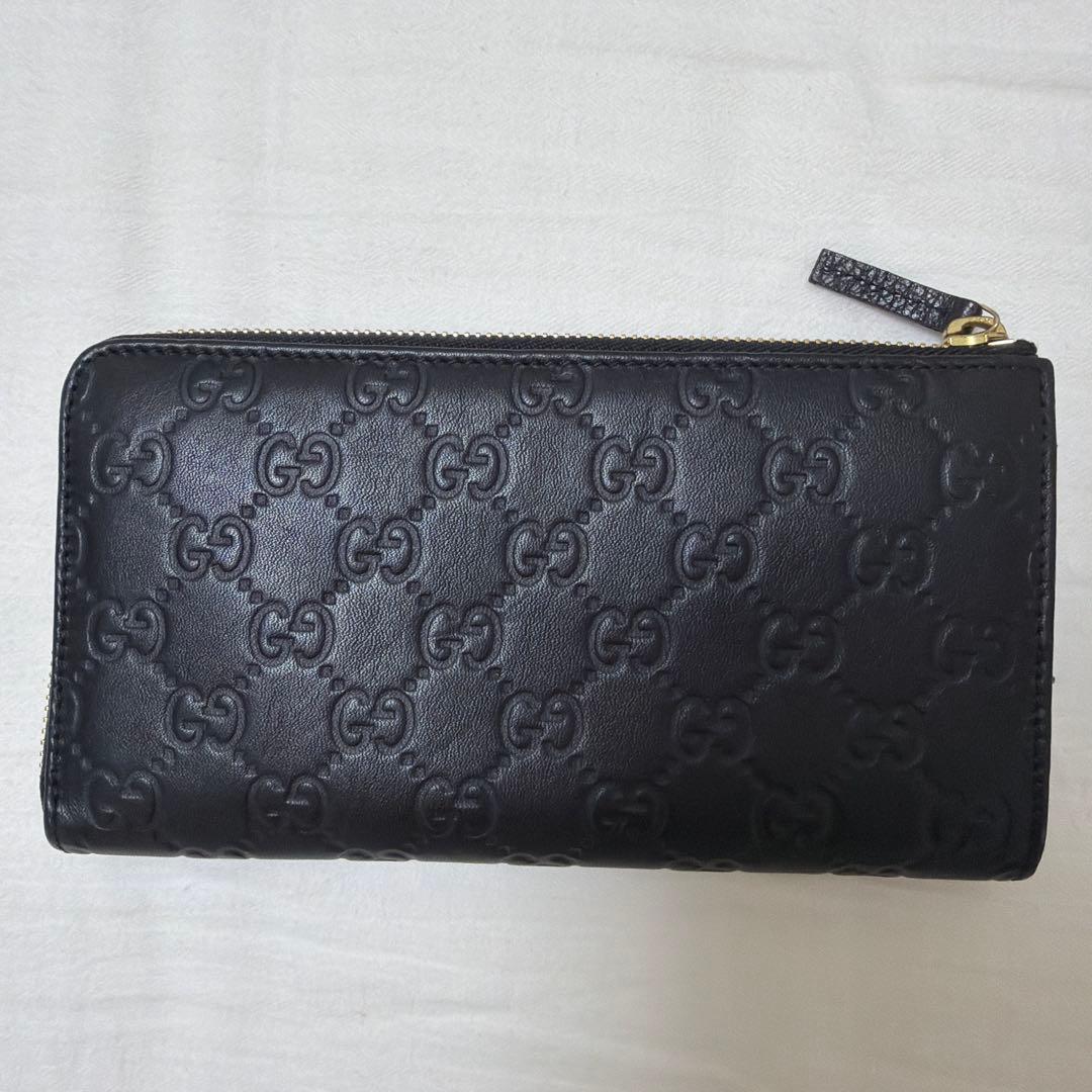 GUCCI ブラック 長財布 エンボスロゴ