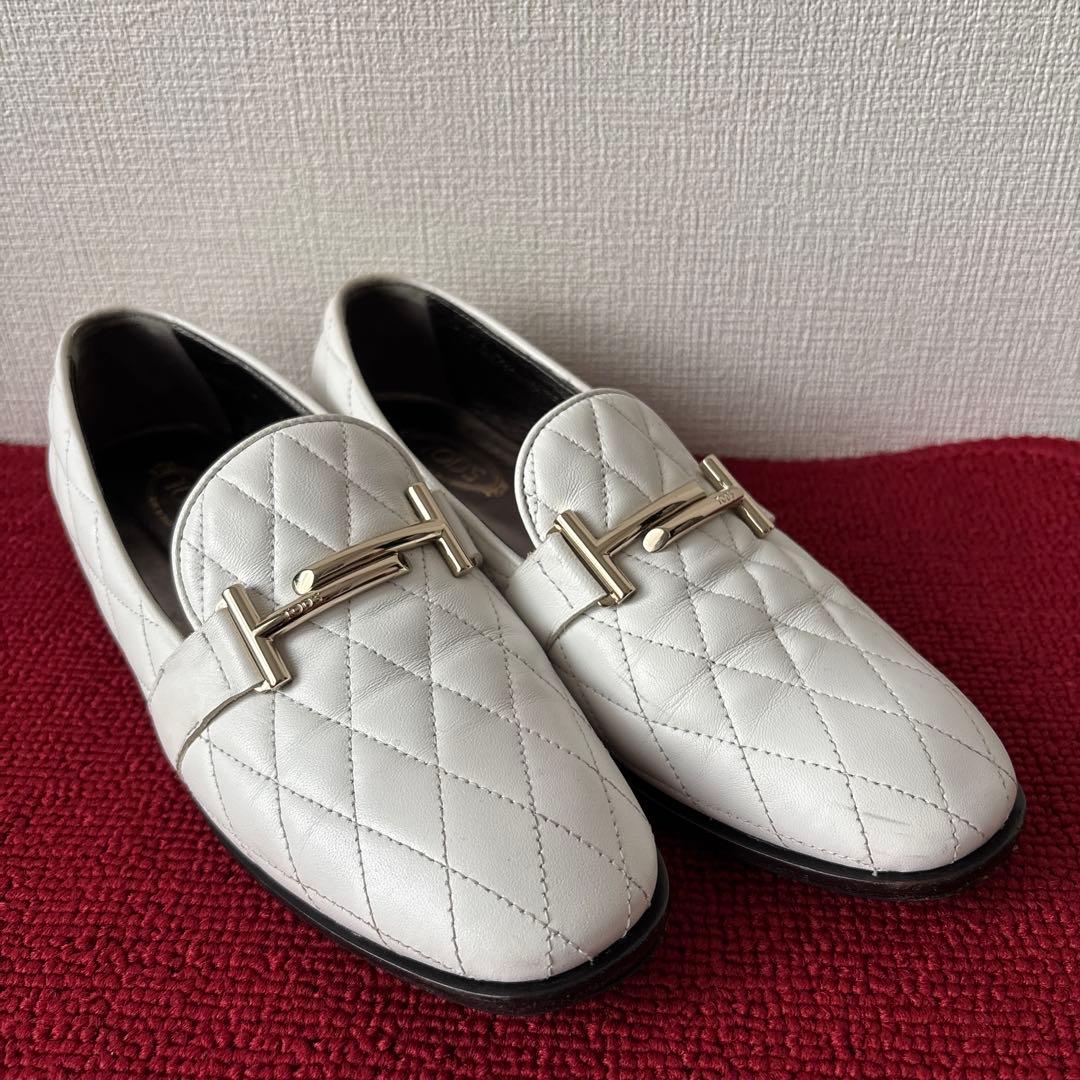 美品‼️✨【TOD’S】トッズ ホワイト ローファー 革靴