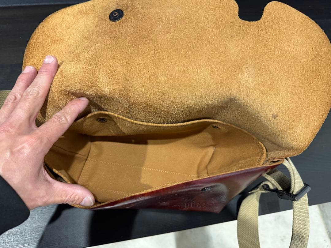 uni&co ユニアンドコー メッセンジャーバッグ　キャメルxs