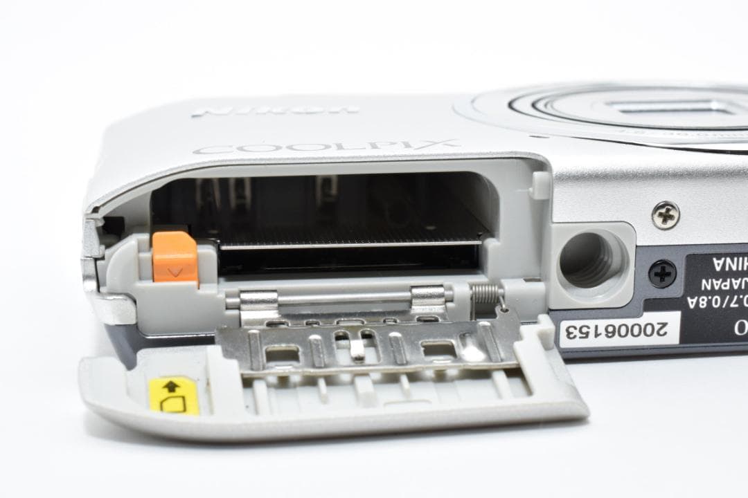 【さー】　Nikon COOLPIX S3600 シルバー
