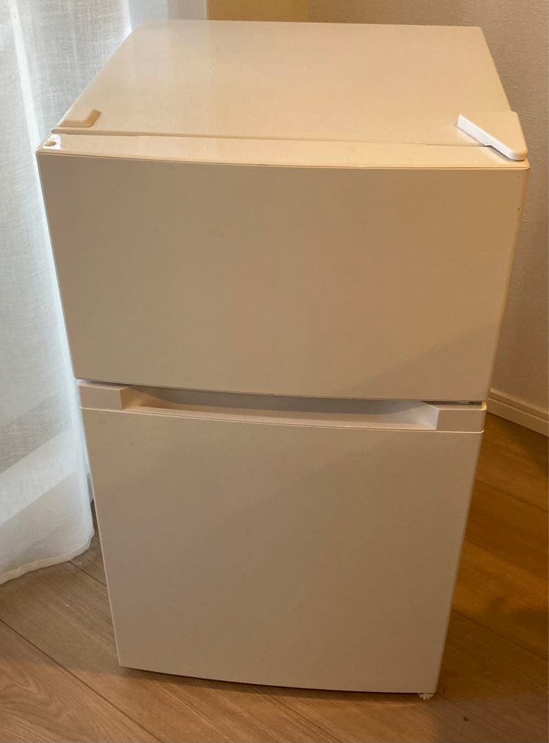 ホワイト小型 2ドア87L冷蔵庫 PRC-B092DーＷ