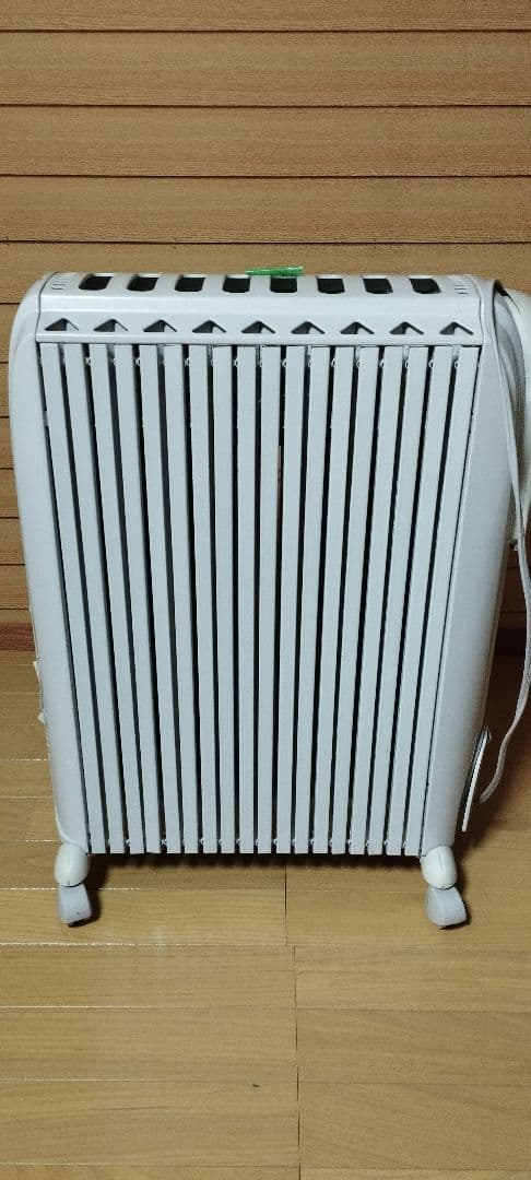 デロンギ オイルヒーター 2台 バラ可   近県配達可
