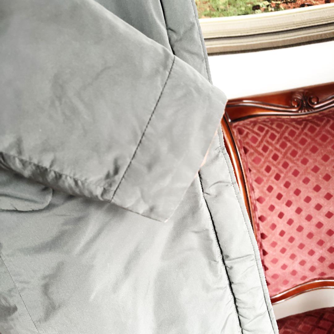 美品　ブルネロクチネリ 立体花　エレガント　リバーシブル ダウンコート