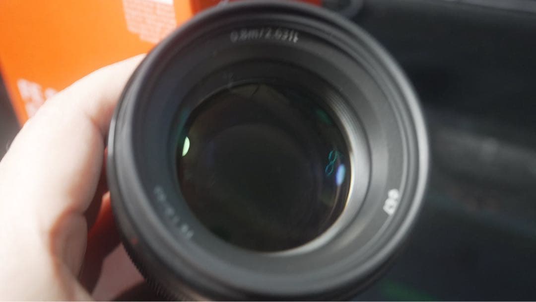 美品 SONY FE 85mm F1.8 SEL85F18 元箱、プロテクター付