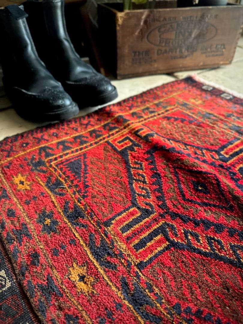 トライバルラグ　ヴィンテージラグ　アフガン　ミニラグ　バルーチ族　プリミティブ