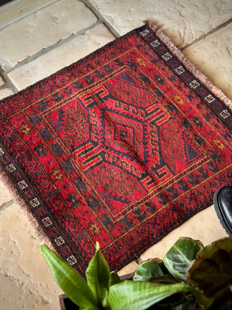 トライバルラグ　ヴィンテージラグ　アフガン　ミニラグ　バルーチ族　プリミティブ