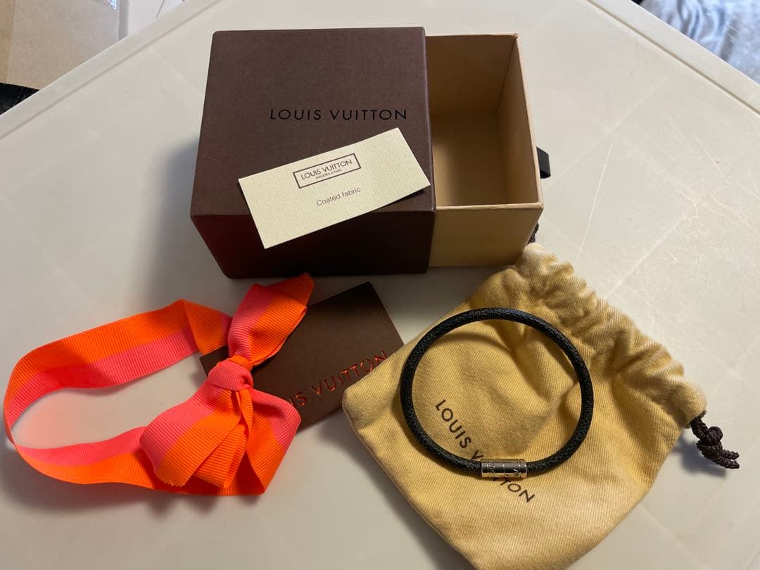 未使用品 ルイヴィトン ブレスレット（箱・保存袋・リボン付き）