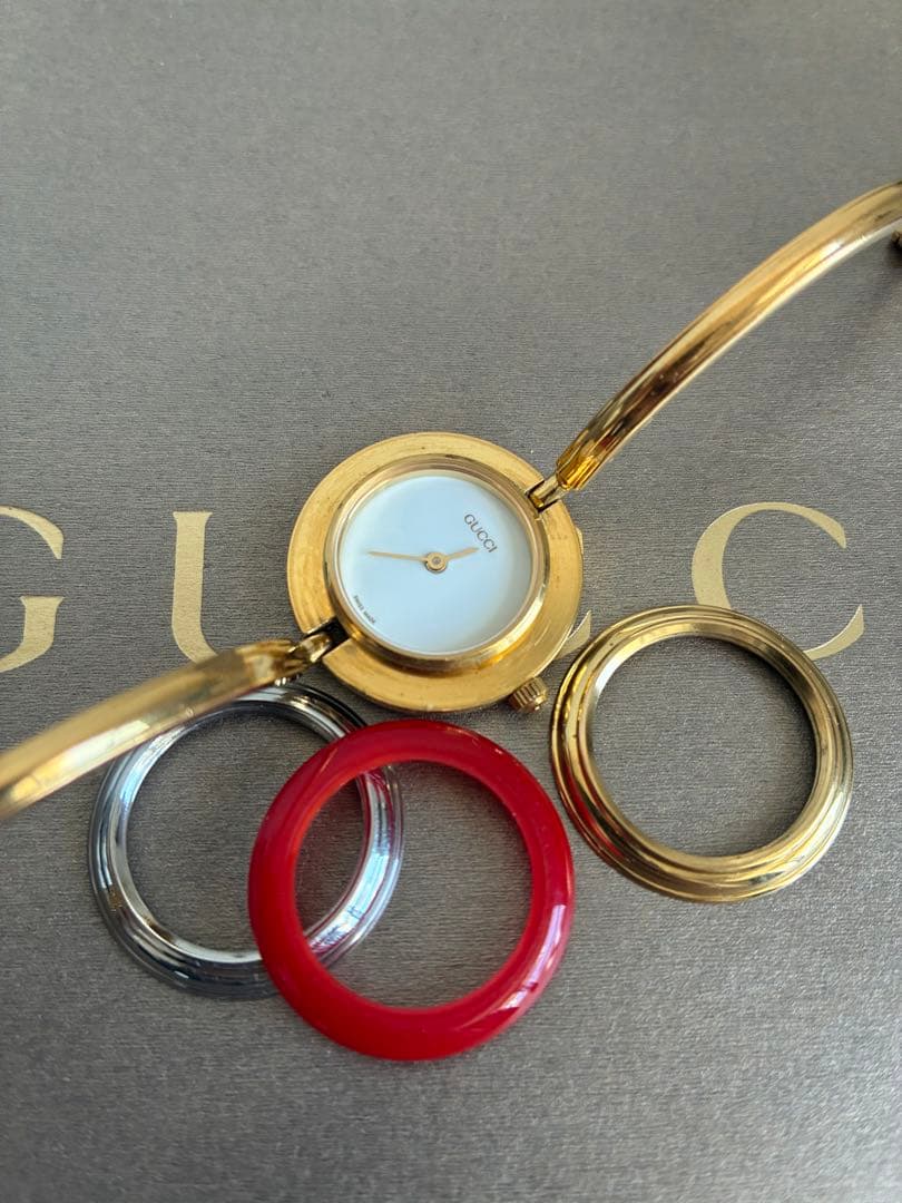 GUCCI チェンジベゼル　クォーツ腕時計 。稼働品