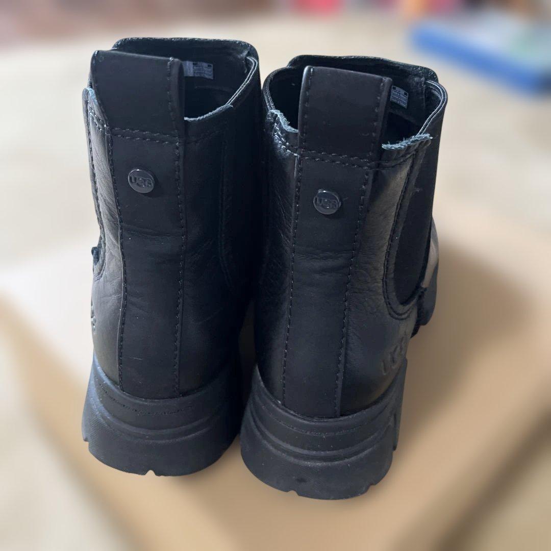 UGG レザーブーツ