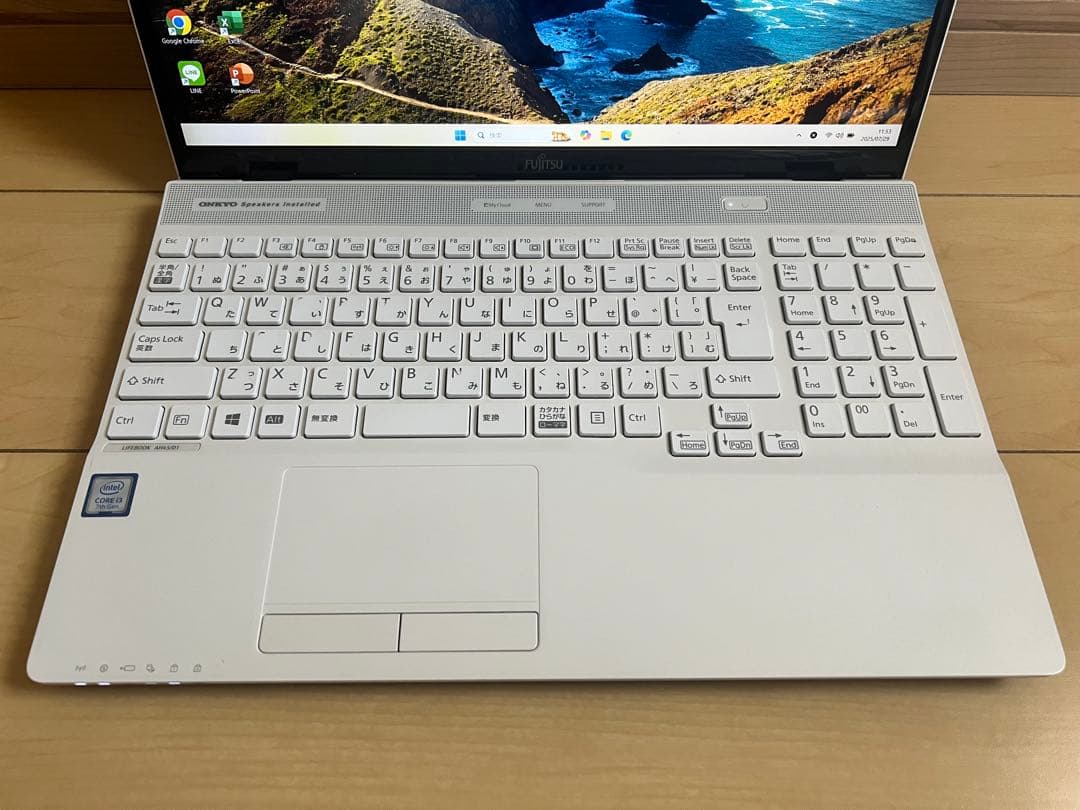 富士通 FMV AH45/D1 Core i3 高速SSD Windows11