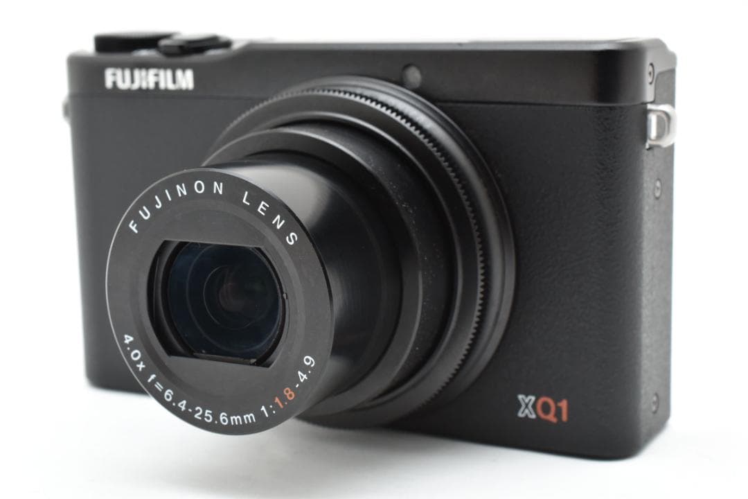 美品 FUJIFILM XQ1 ブラック デジタルカメラ