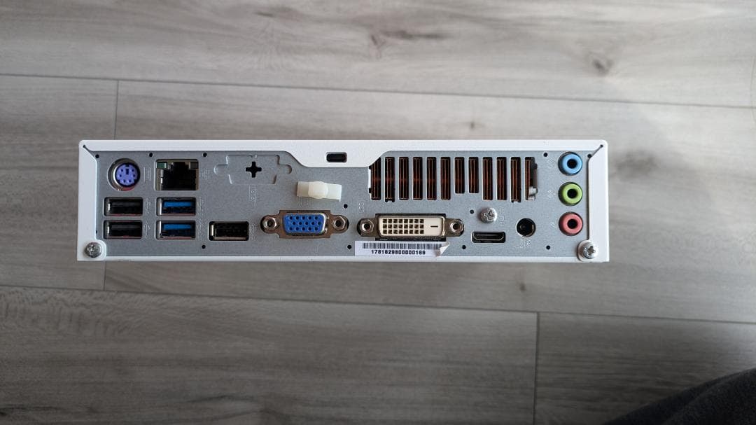 EPSON Endeavor ST180Eスリム SSD 1TB メモリ16GB