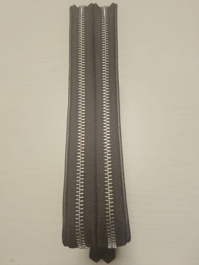 COACH長財布ダブルジッパー　綺麗です。