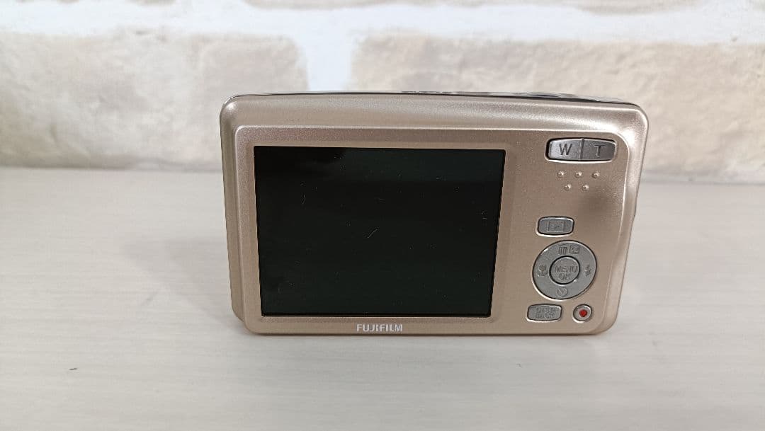 【美品】FUJIFILM 富士フイルム　FinePix JX700　デジカメ