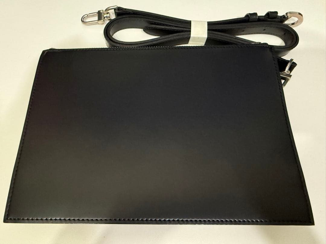 【新品未使用】MBハイエンドレザーショルダーバッグ　ブラック