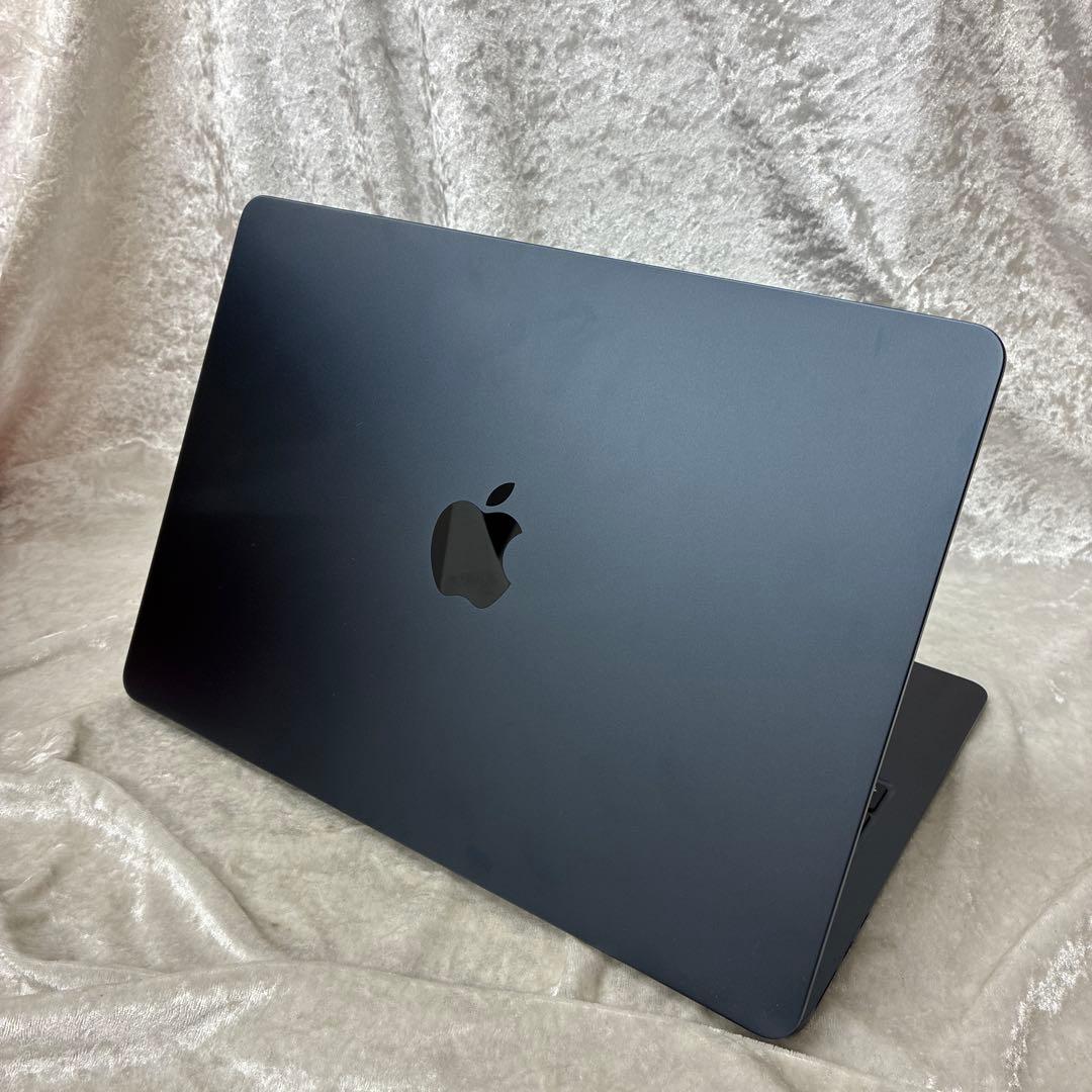 MacBook Air M4 13インチ 16GB/256GB 美品