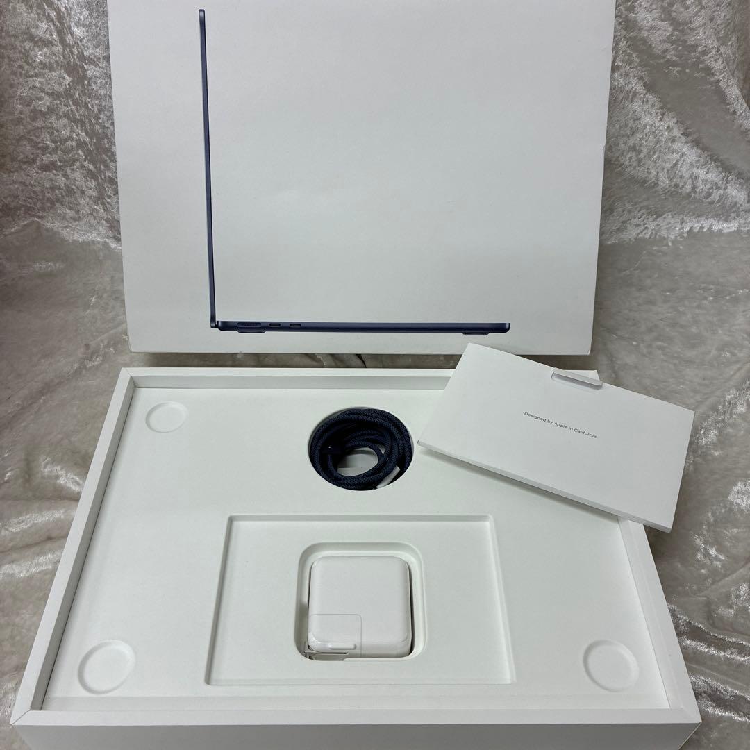 MacBook Air M4 13インチ 16GB/256GB 美品