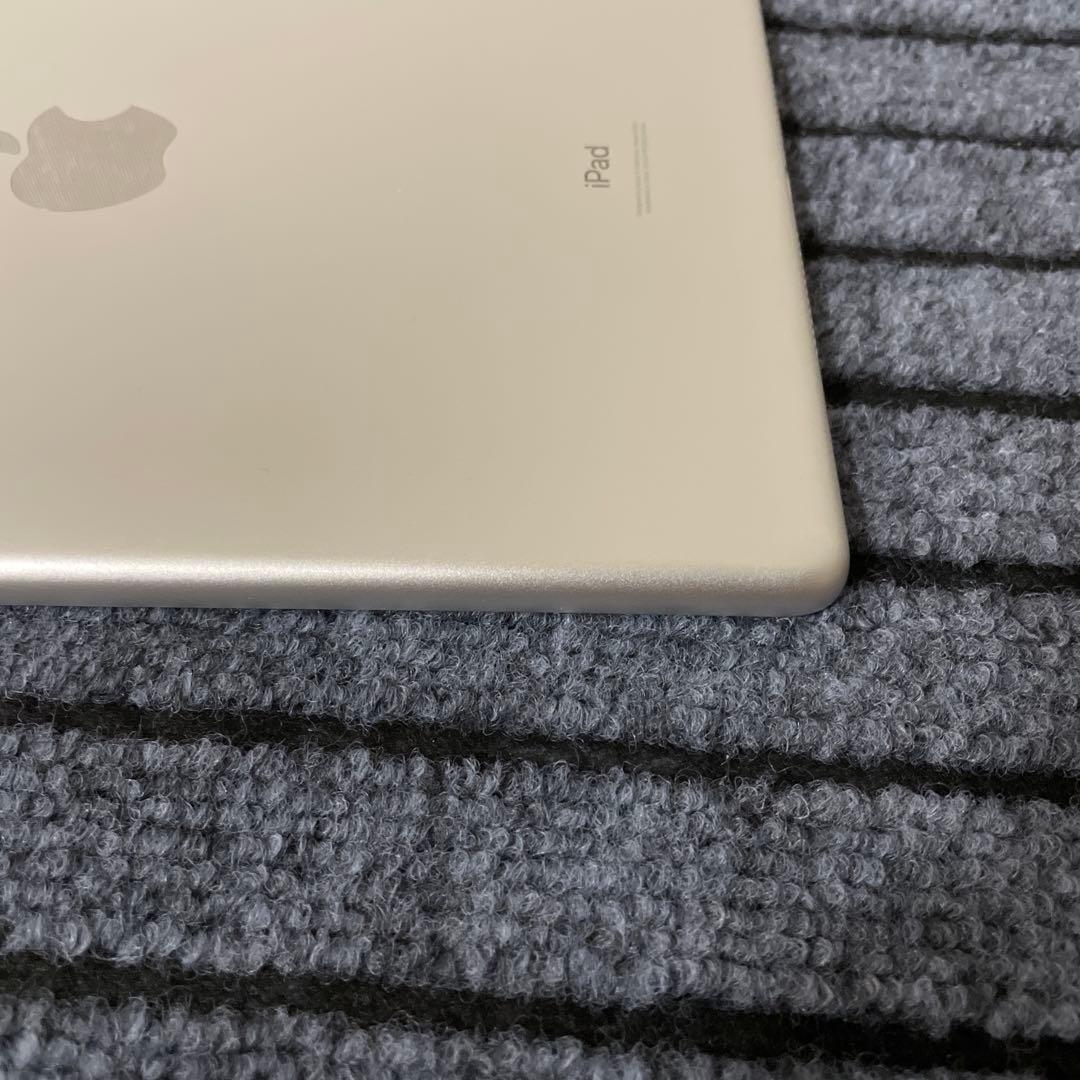 89 iPad 7世代 32GB Wi-Fi シルバー