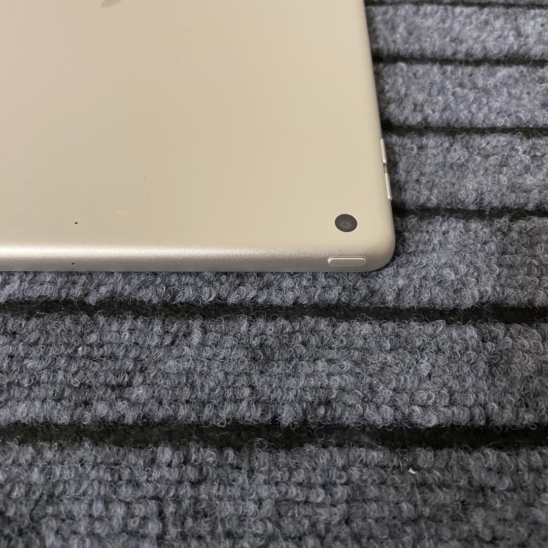 89 iPad 7世代 32GB Wi-Fi シルバー