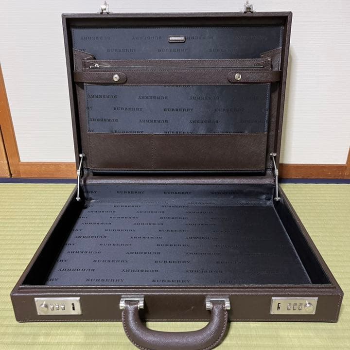 バーバリー　アタッシュケース　ブラウン