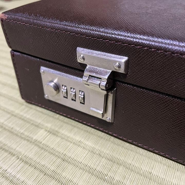 バーバリー　アタッシュケース　ブラウン