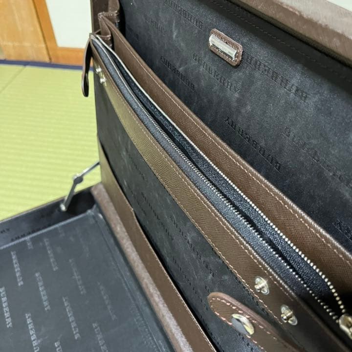 バーバリー　アタッシュケース　ブラウン