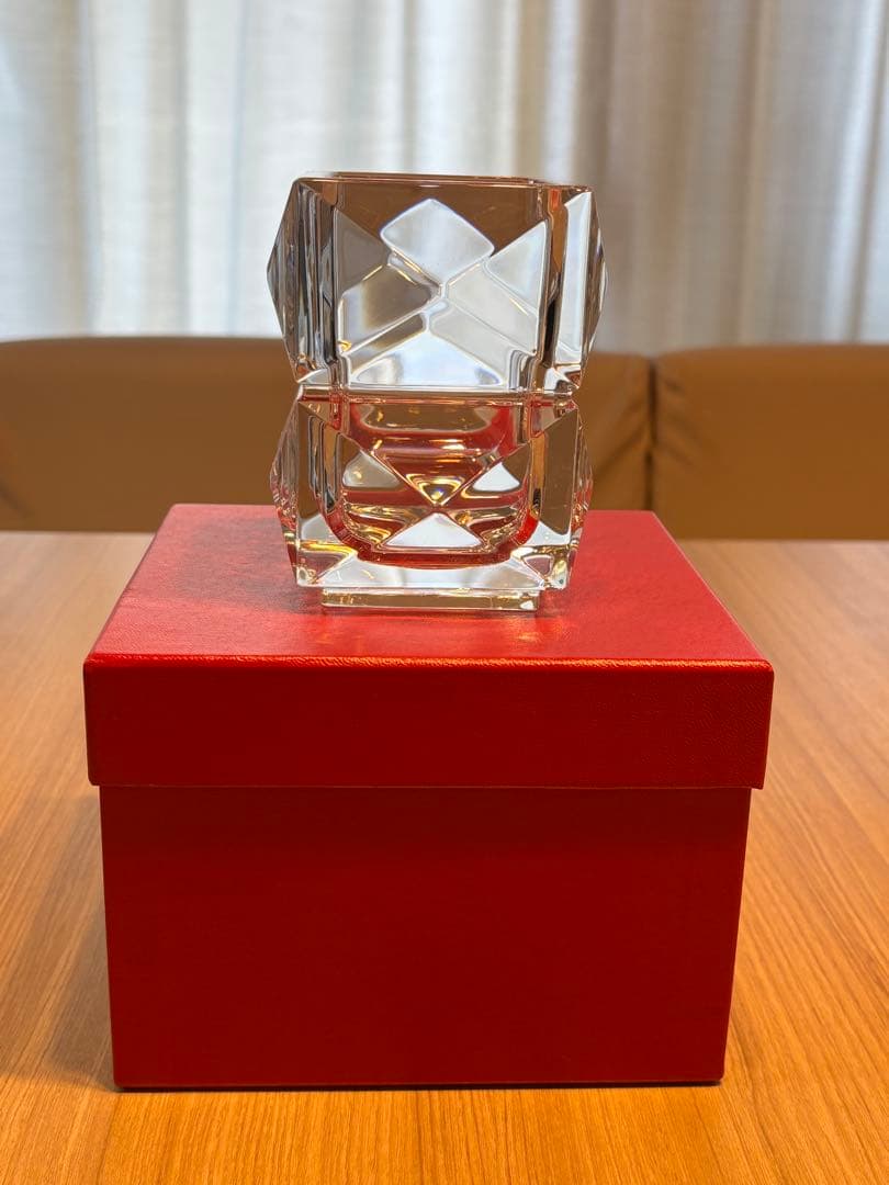 バカラ クリスタル製ペンホルダー 赤い箱付き